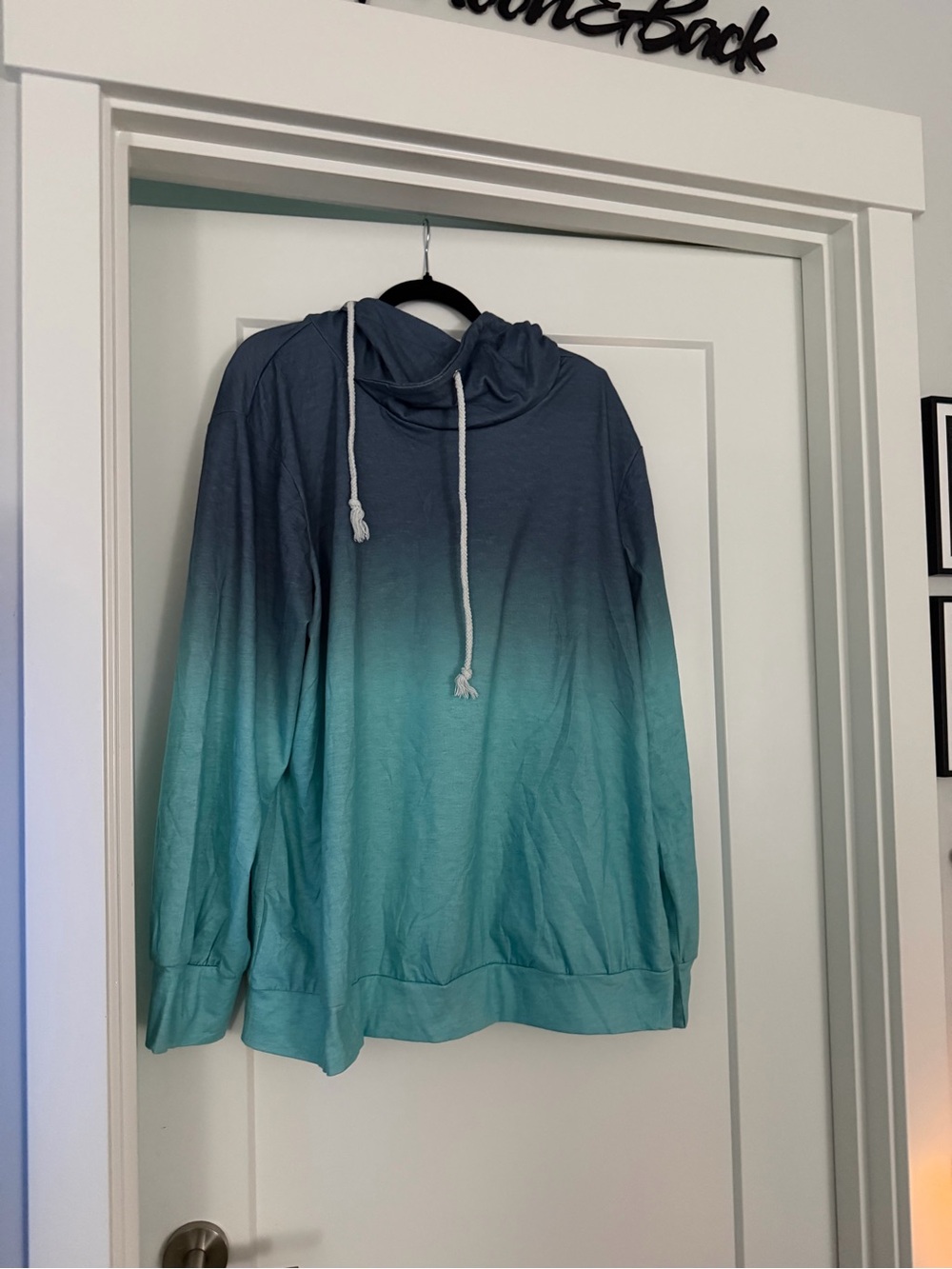 Amazon Women's Ombre Hoodie in Blue and Teal